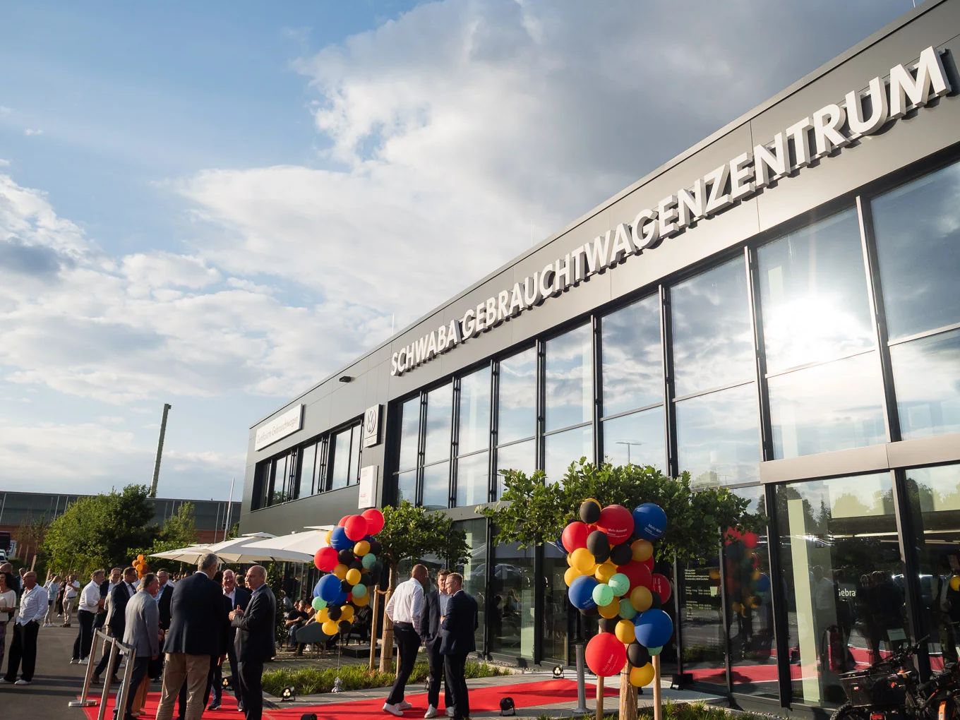 Eröffnung des Schwaba Gebrauchtwagenzentrums in Gersthofen