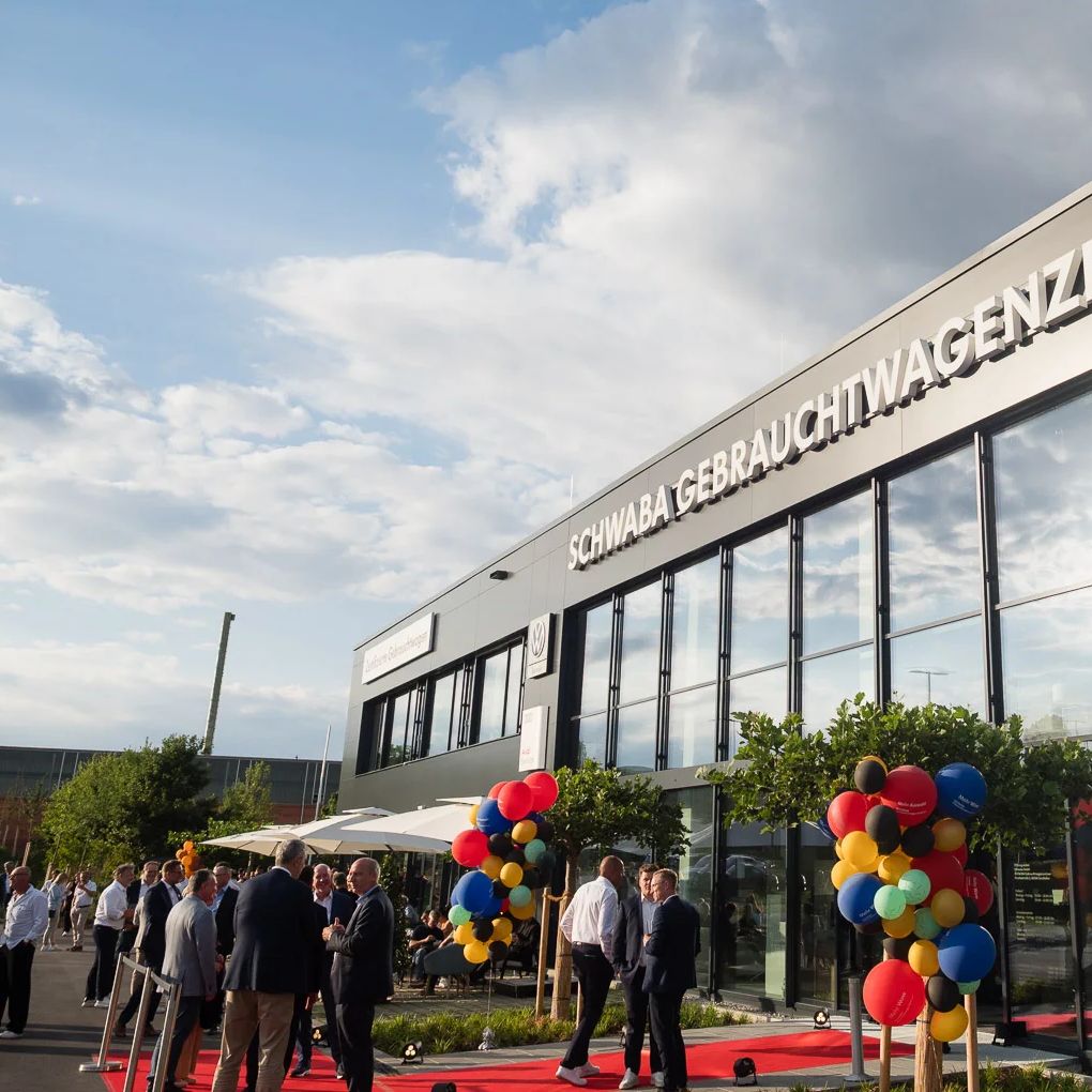Eröffnung des Schwaba Gebrauchtwagenzentrums in Gersthofen
