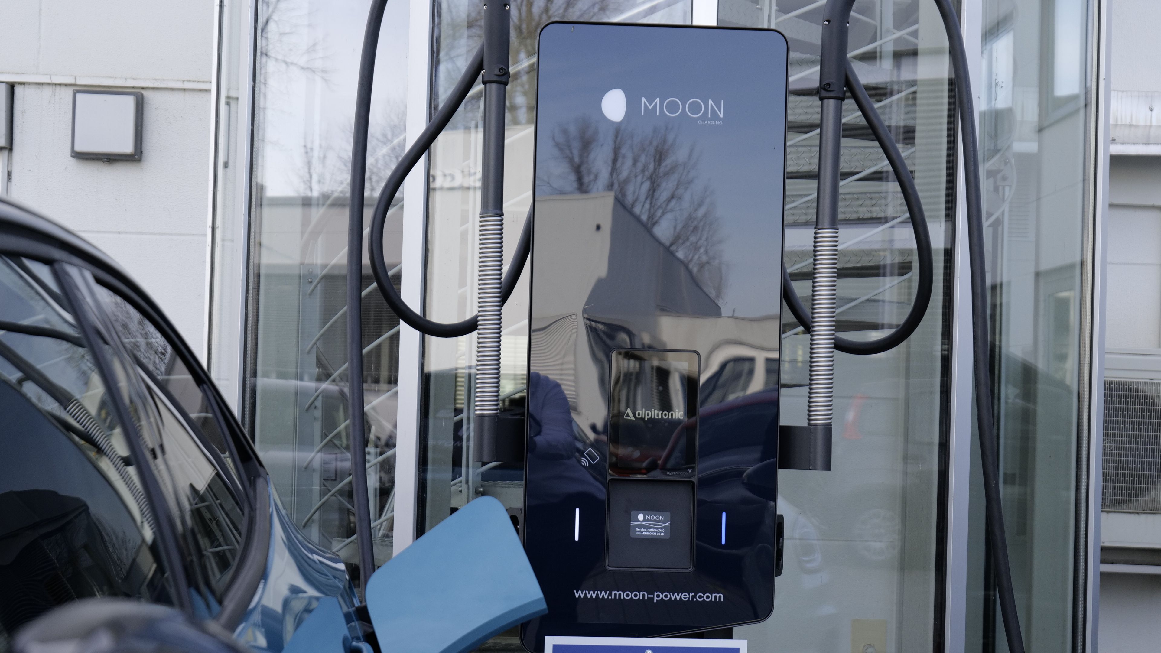Ladestation MOON POWER Charger 50 bei AVAG Holding SE