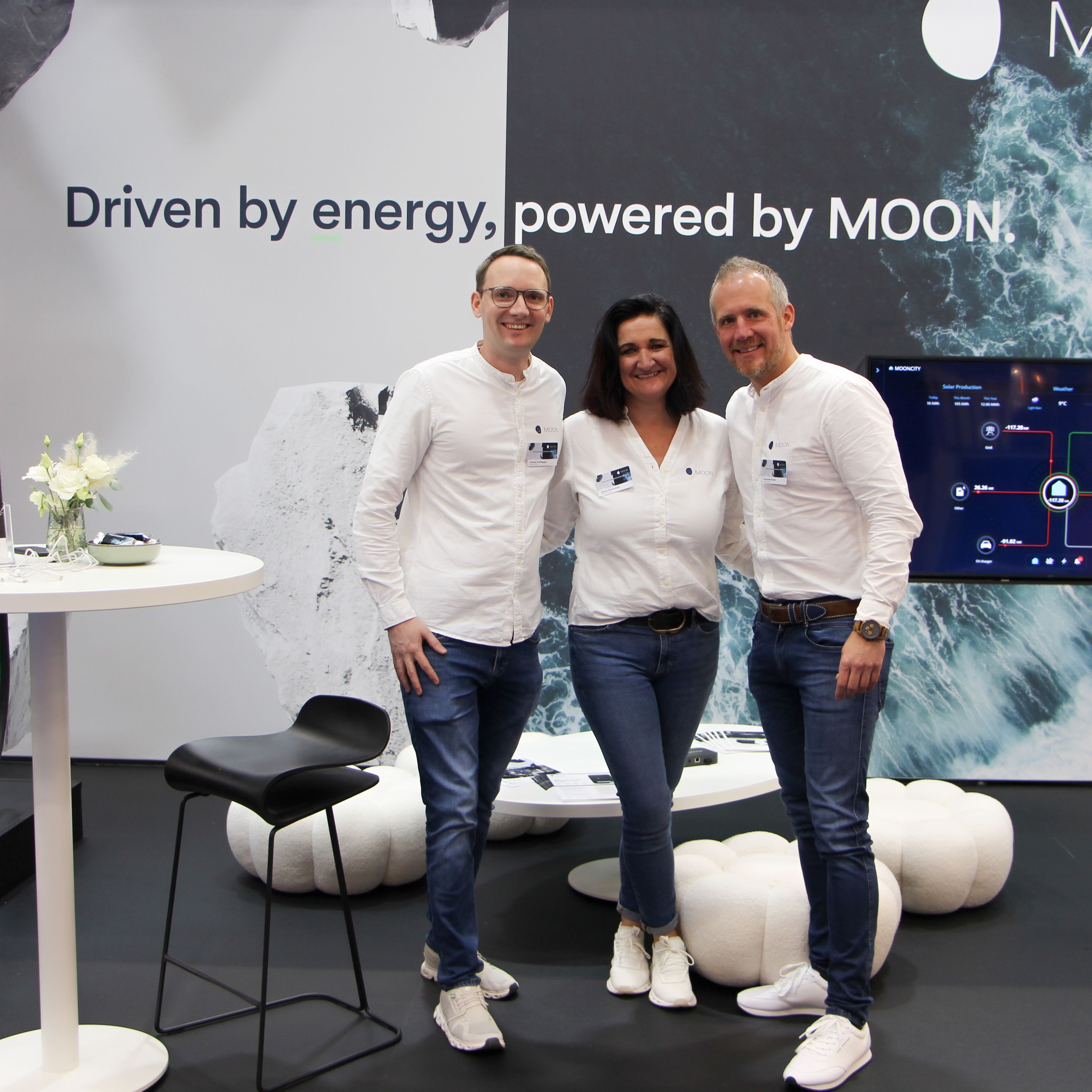 MOON Personal am Messestand