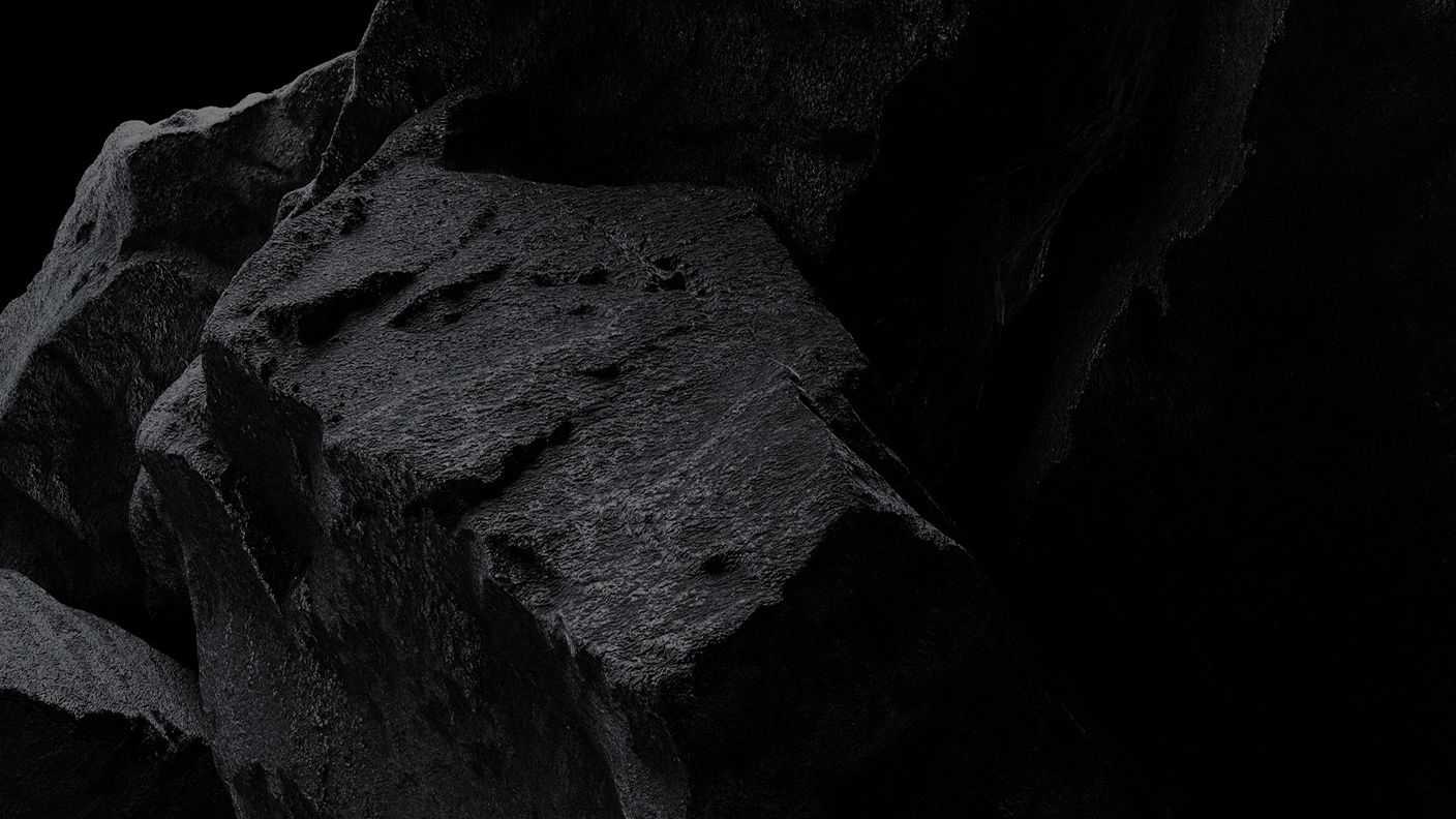 Dunkle Gesteinsbrocken